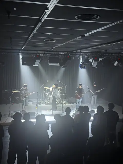 메스카멜 · 실리그린 공연 사진 1